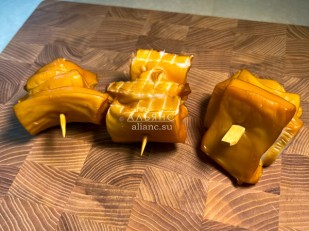 Шашлычок из карася холодного копчения: Шашлычок из кальмара х/к