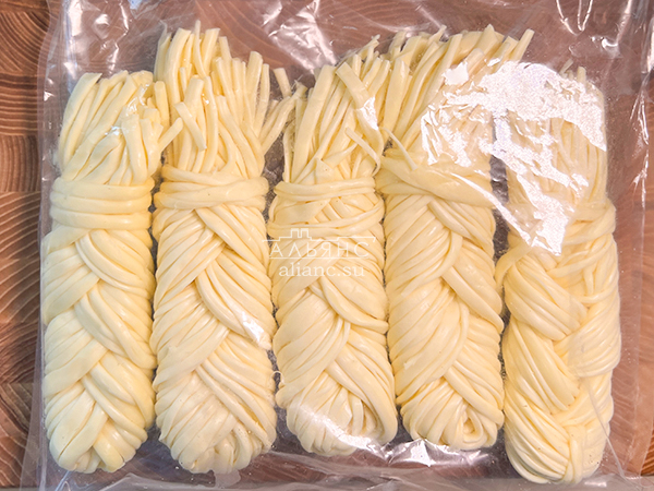 Сырный продукт ФЕРМЕРСКИЙ коса белая в Можайске