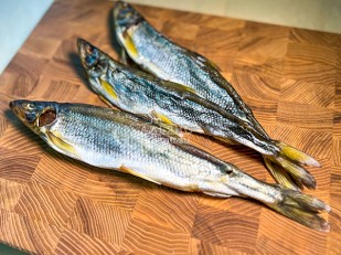 Снеки к пиву: Корюшка без икры вяленая ГОСТ (крупная)