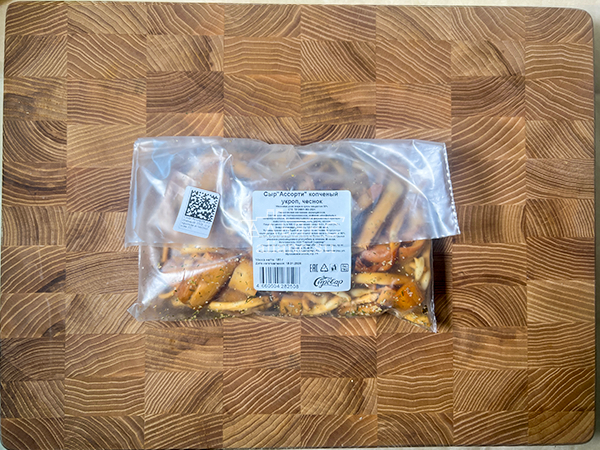 Сыр 150 гр ГОРНЫЙ СЫРОВАР (Ассорти копчёный с укропом и чесноком) в Можайске